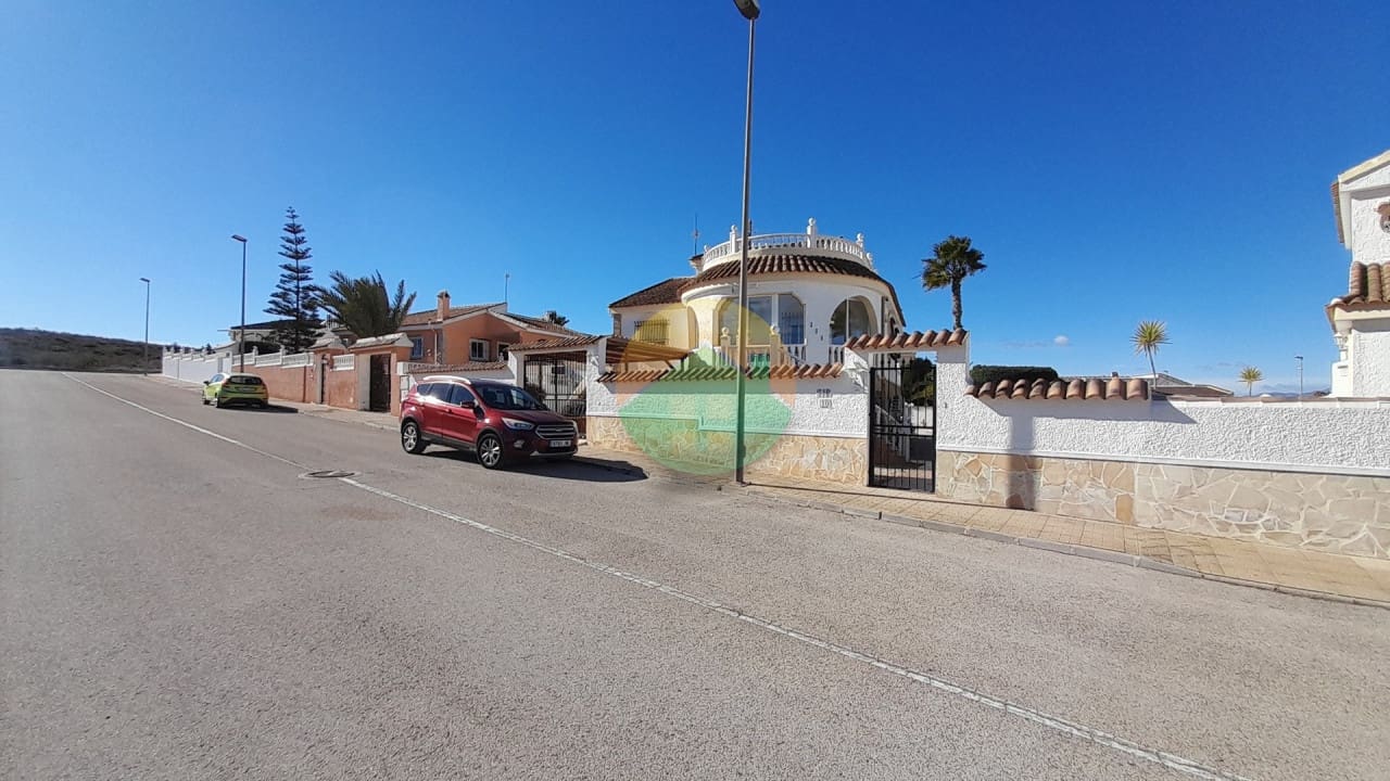 4 soverom Villa til salgs i Camposol med svømmebasseng garasje - € 339 995 (Ref: 9532415)