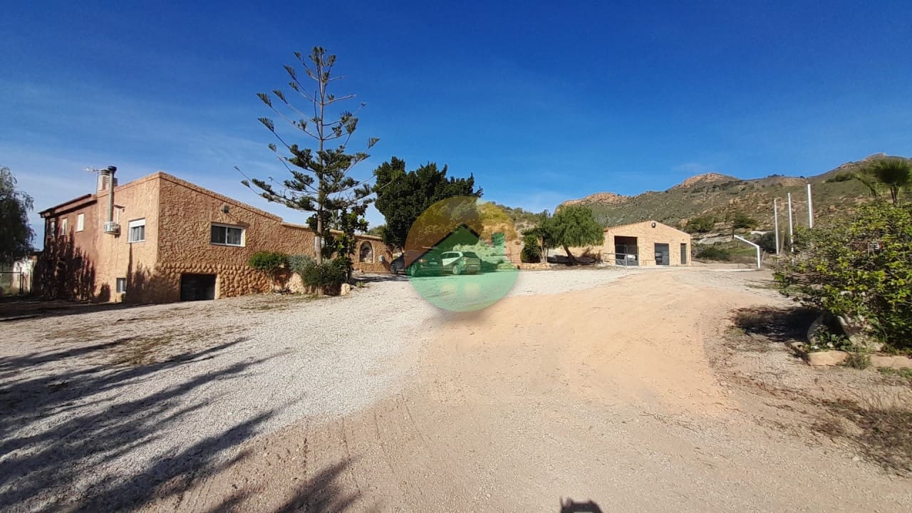 4 makuuhuone Huvila myytävänä paikassa Mazarron mukana uima-altaan 
autotalli - 365 000 € (Ref: 9546941)