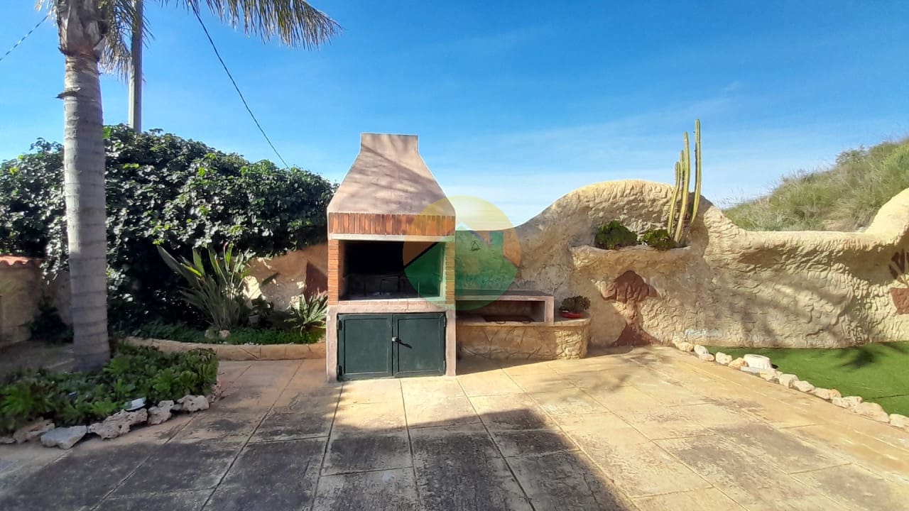 4 makuuhuone Huvila myytävänä paikassa Mazarron mukana uima-altaan 
autotalli - 365 000 € (Ref: 9546941)