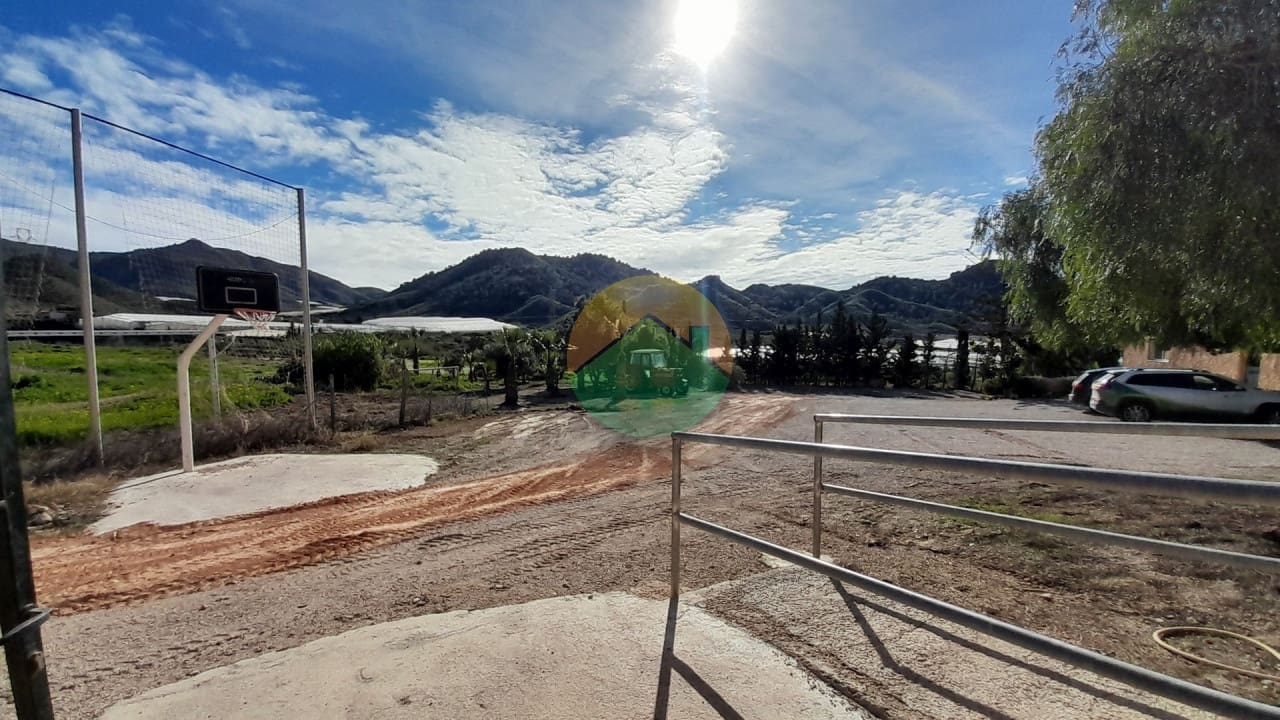 4 makuuhuone Huvila myytävänä paikassa Mazarron mukana uima-altaan 
autotalli - 365 000 € (Ref: 9546941)