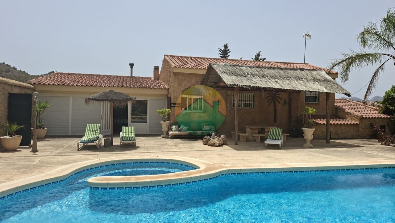 4 bedroom Villa for sale in Mazarron with pool garage - € 365,000 (Ref: 9546941)