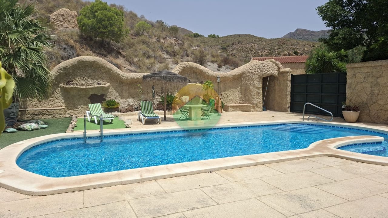 4 bedroom Villa for sale in Mazarron with pool garage - € 365,000 (Ref: 9546941)