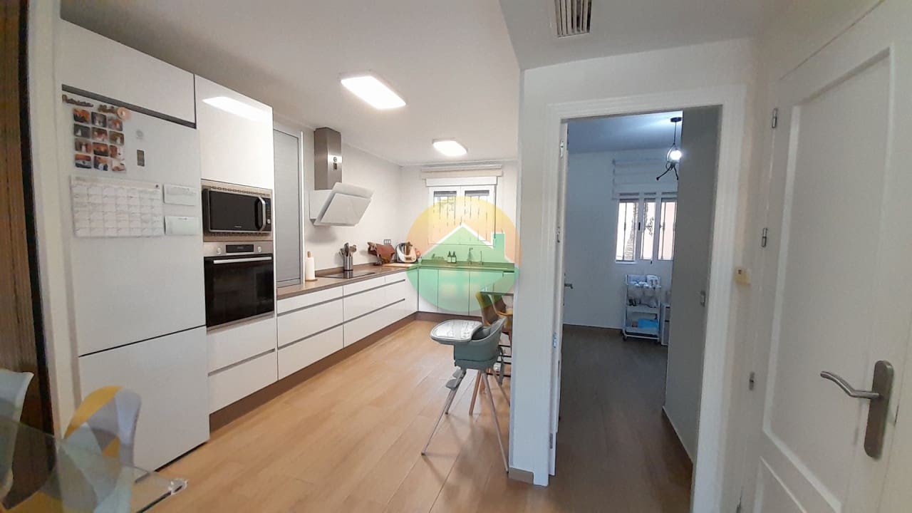 4 soveværelse Rækkehus til salg i Puerto de Mazarron med garage - € 239.000 (Ref: 9546942)