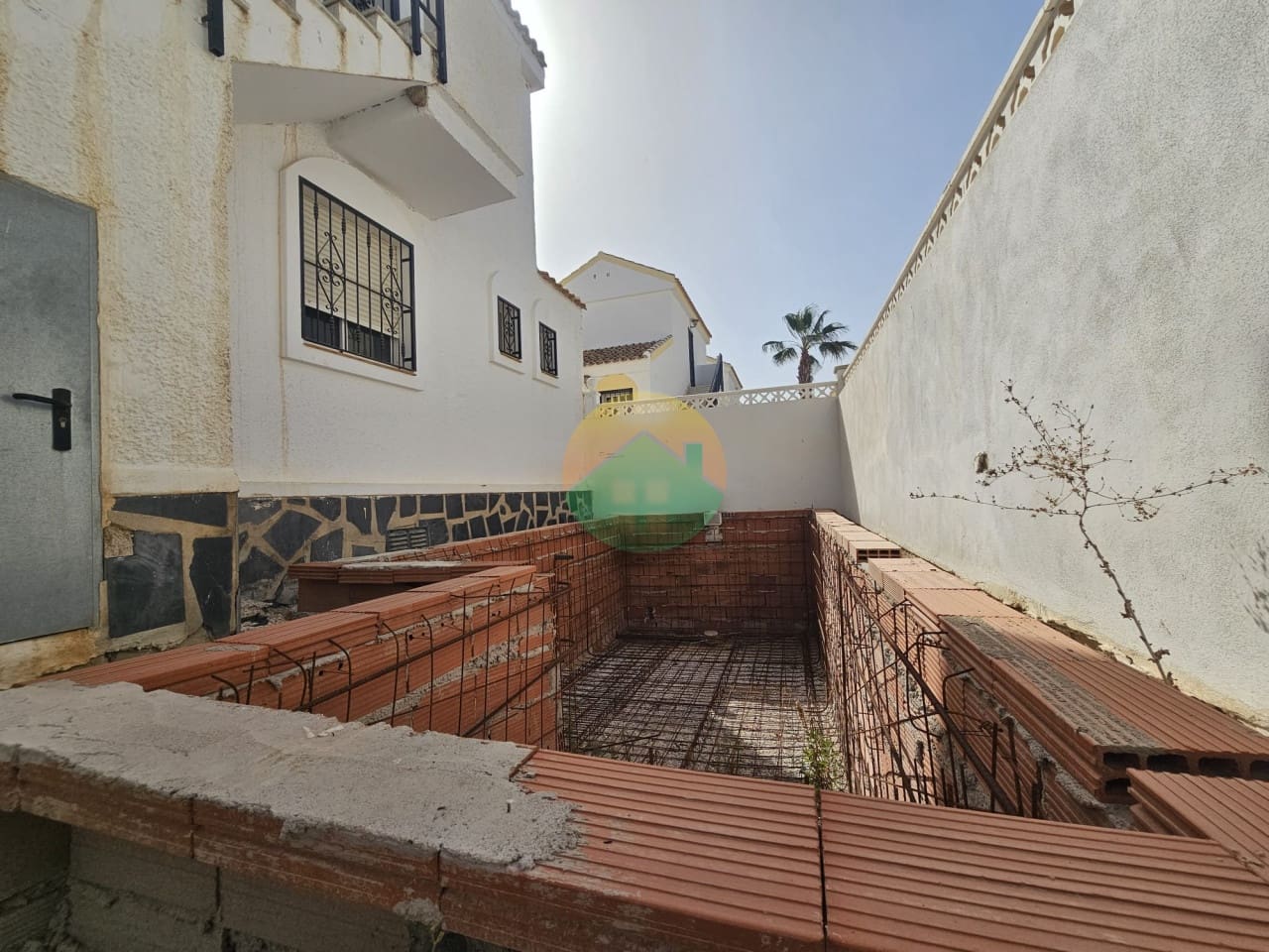 Chalet de 3 habitaciones en Camposol en venta con piscina - 170.000 € (Ref: 9548921)