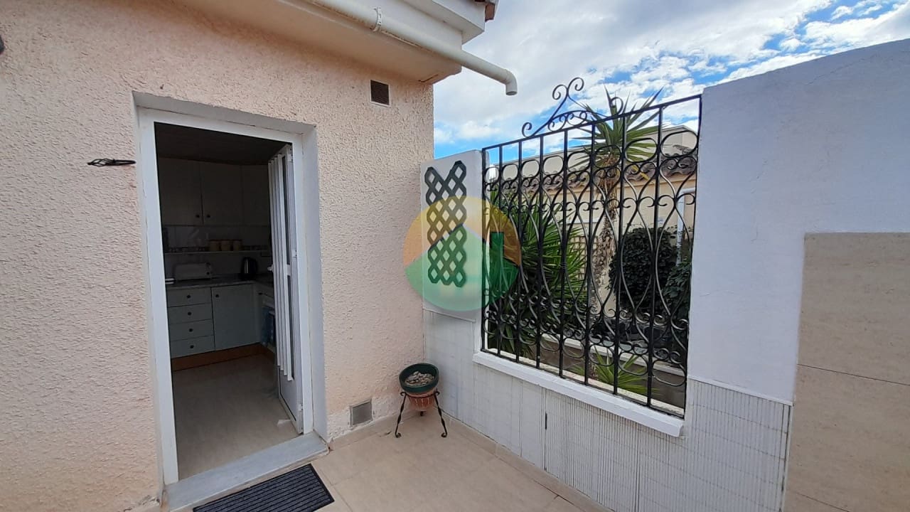 2 slaapkamer Halfvrijstaande villa te koop in Camposol - € 89.995 (Ref: 9551954)