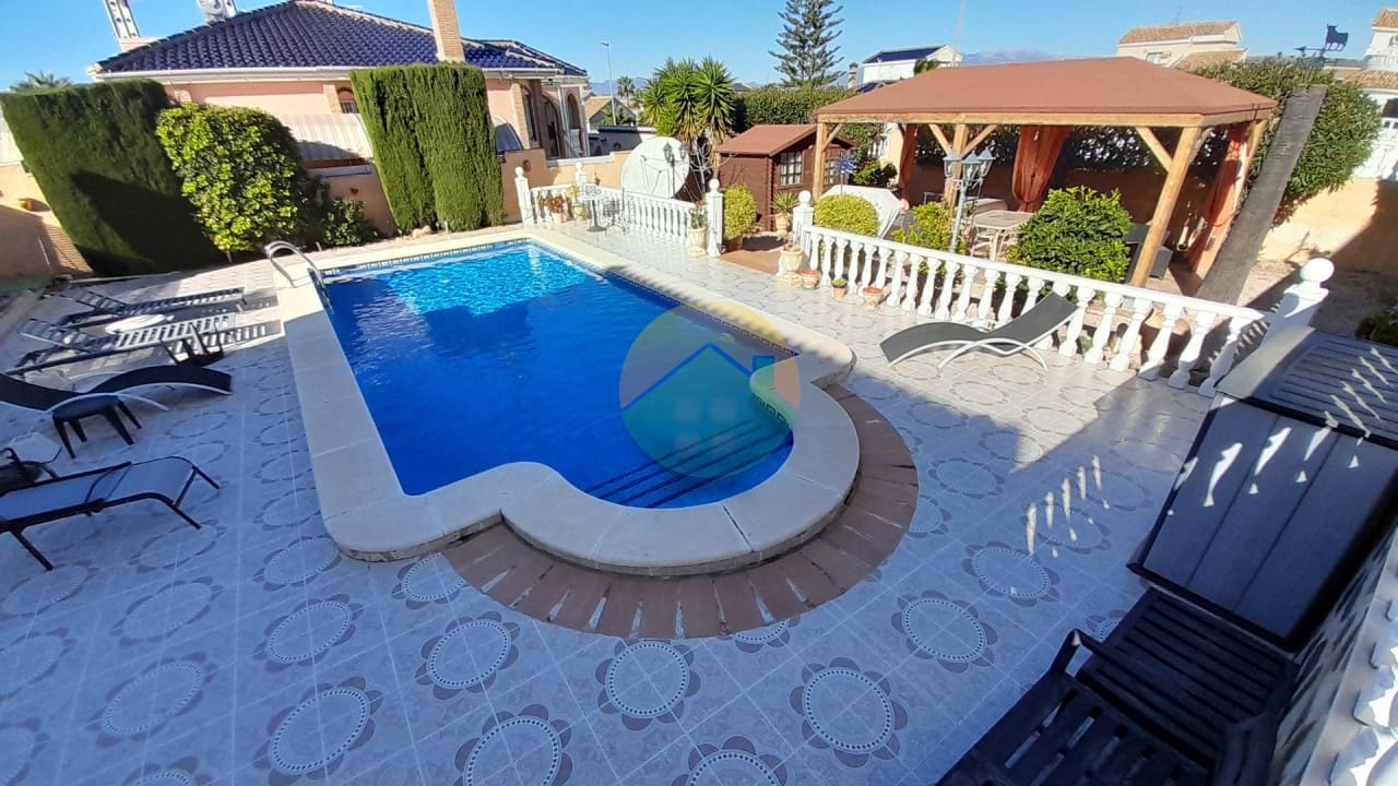 3 soveværelse Villa til salg i Camposol med swimmingpool - € 299.995 (Ref: 9596842)