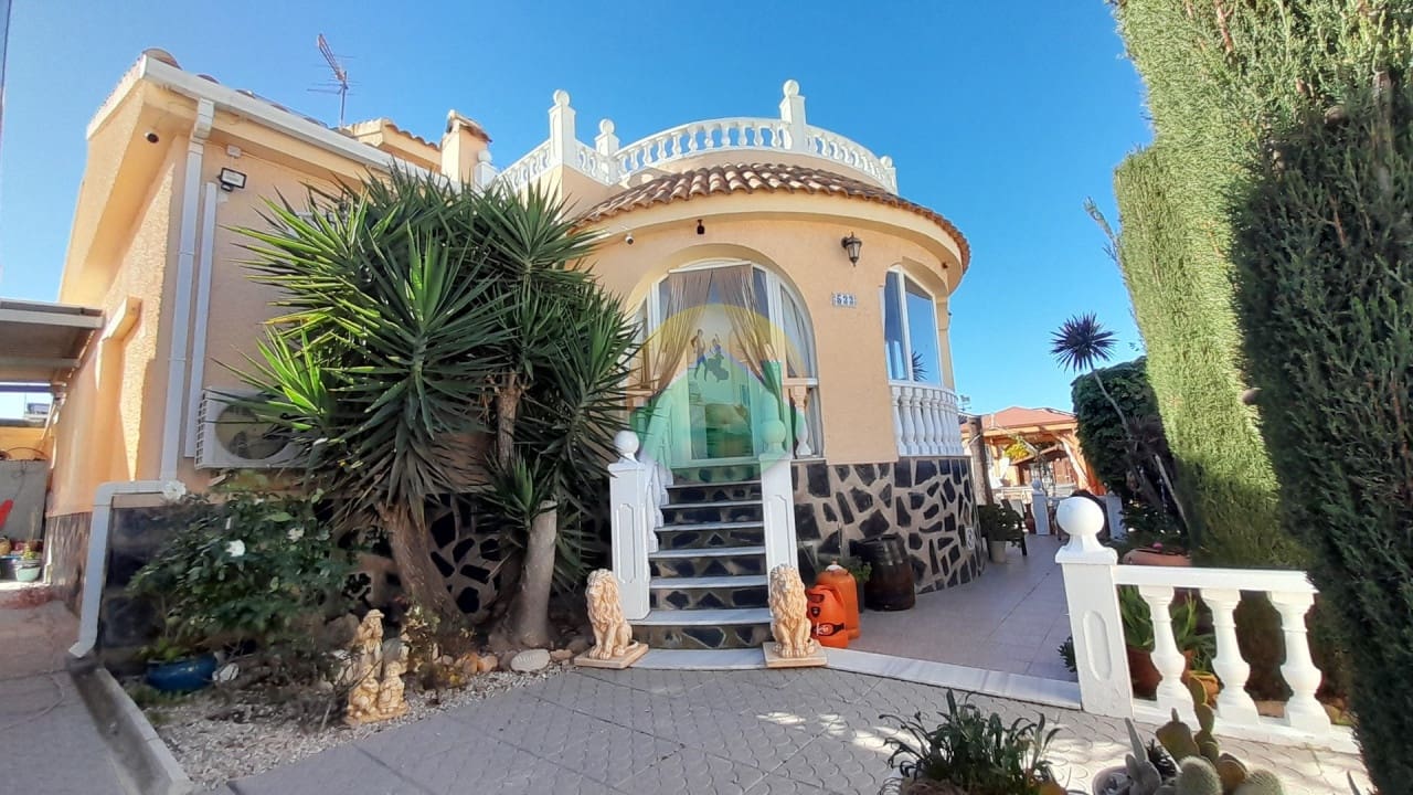 3 soveværelse Villa til salg i Camposol med swimmingpool - € 299.995 (Ref: 9596842)