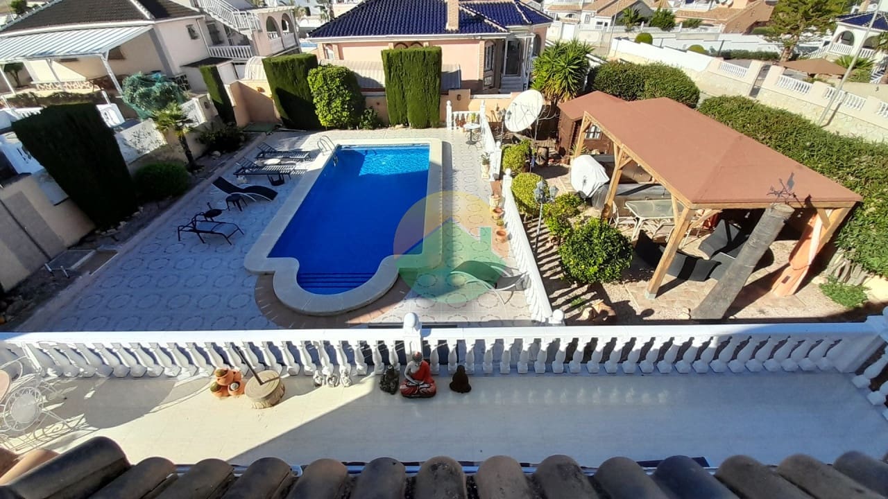 3 soveværelse Villa til salg i Camposol med swimmingpool - € 299.995 (Ref: 9596842)