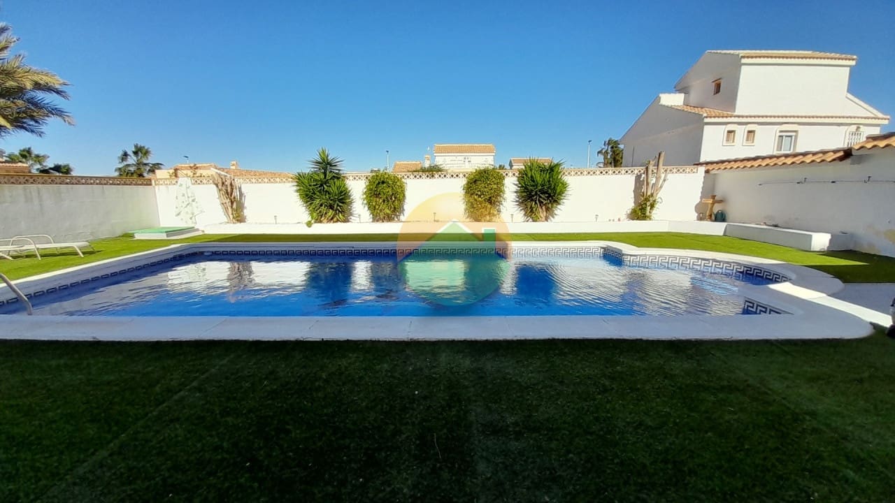 3 makuuhuone Huvila myytävänä paikassa Camposol mukana uima-altaan - 289 995 € (Ref: 9596843)