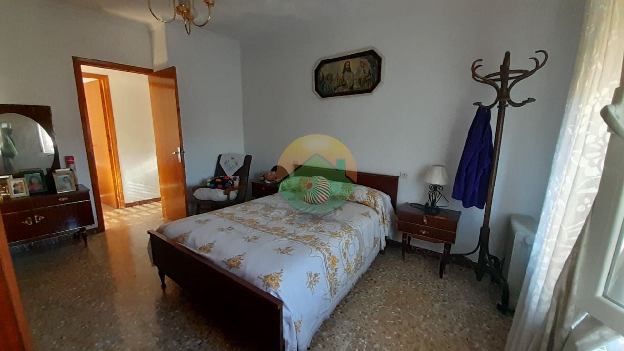 3 soveværelse Rækkehus til salg i Caravaca de la Cruz med garage - € 65.000 (Ref: 9622662)