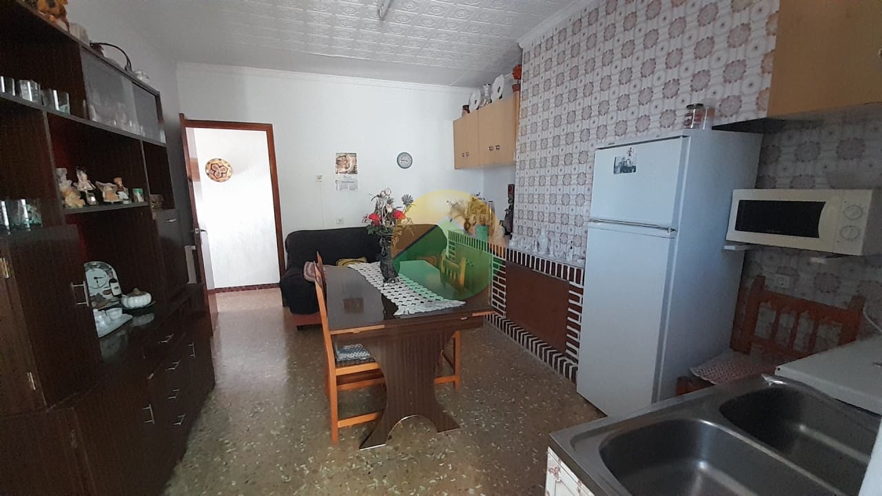 3 soveværelse Rækkehus til salg i Caravaca de la Cruz med garage - € 65.000 (Ref: 9622662)