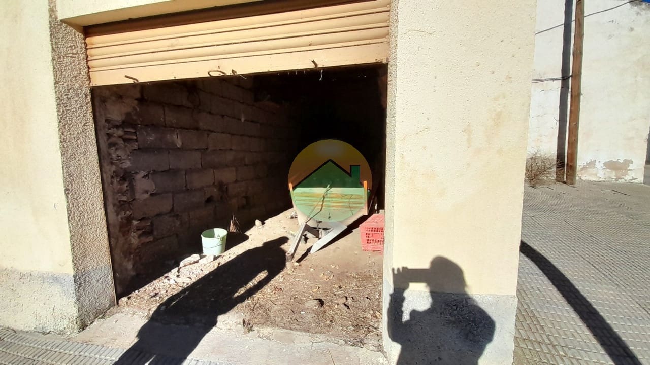 3 soveværelse Rækkehus til salg i Caravaca de la Cruz med garage - € 65.000 (Ref: 9622662)