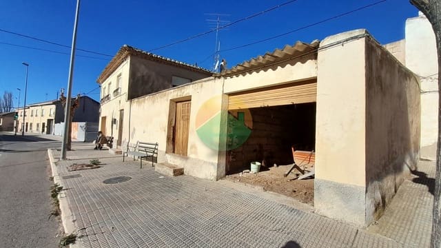 3 soveværelse Rækkehus til salg i Caravaca de la Cruz med garage - € 65.000 (Ref: 9622662)