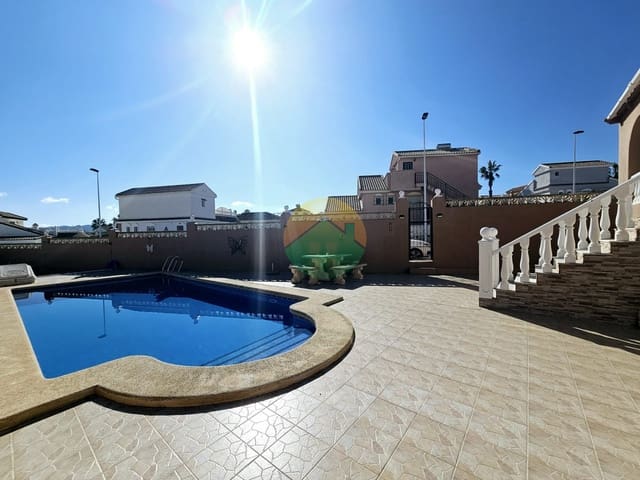 Chalet de 5 habitaciones en Camposol, Mazarrón en venta con piscina - 229.995 € (Ref: 9665366)
