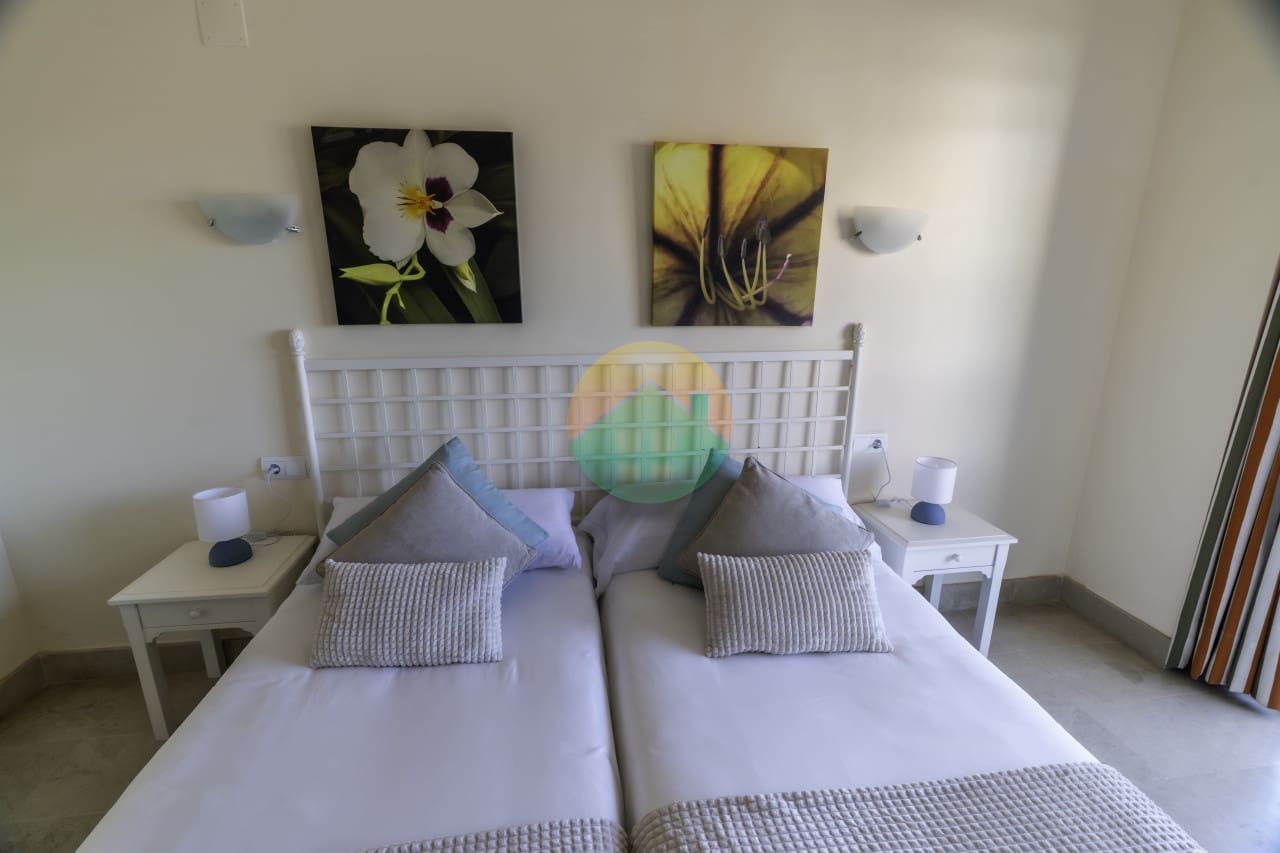 2 Zimmer Apartment zu verkaufen in Puerto del Rey mit Pool Garage - 160.000 € (Ref: 9669313)
