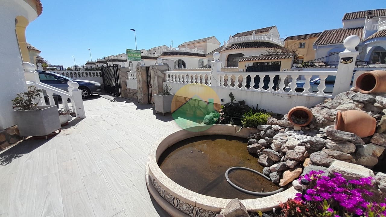 Chalet de 3 habitaciones en Camposol en venta - 169.995 € (Ref: 9679201)