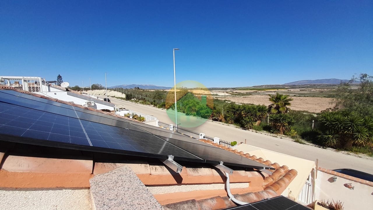 2 slaapkamer Halfvrijstaande villa te koop in Camposol met zwembad - € 149.995 (Ref: 9685555)