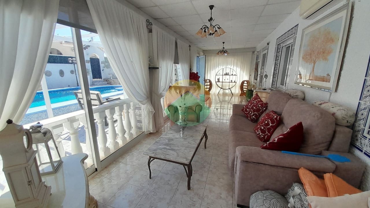 3 Zimmer Villa zu verkaufen in Camposol mit Pool - 199.500 € (Ref: 9733583)