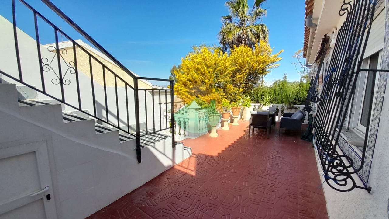 3 Zimmer Villa zu verkaufen in Camposol mit Pool - 199.500 € (Ref: 9733583)
