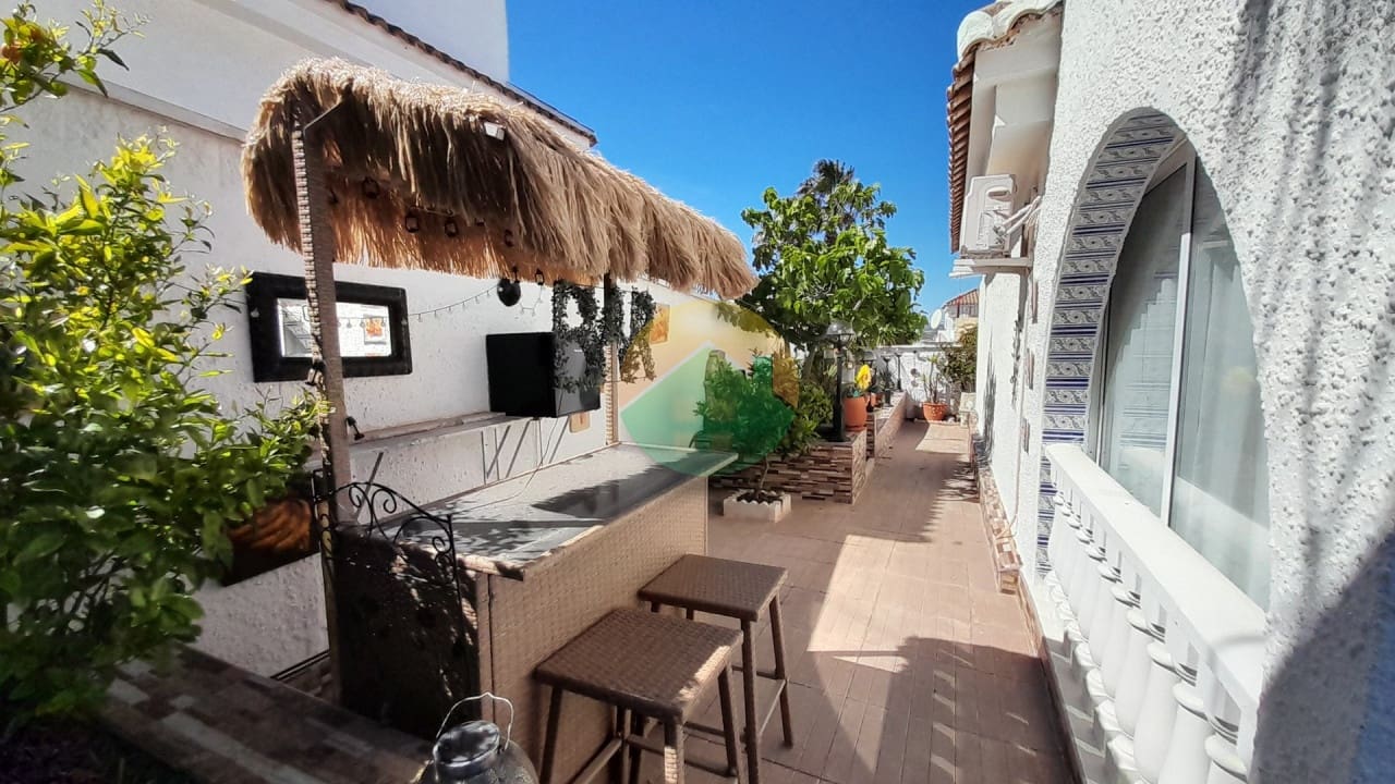 3 Zimmer Villa zu verkaufen in Camposol mit Pool - 199.500 € (Ref: 9733583)