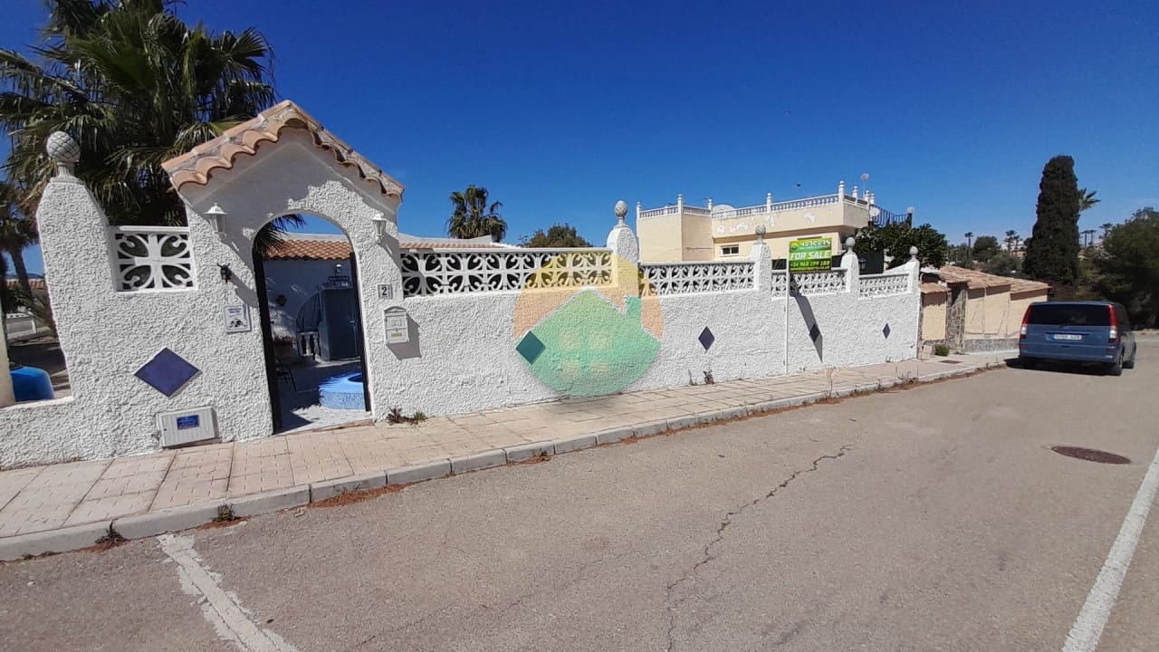 3 Zimmer Villa zu verkaufen in Camposol mit Pool - 199.500 € (Ref: 9733583)