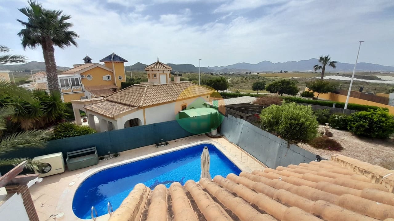 2 soverom Villa til salgs i Mazarron med svømmebasseng garasje - € 255 000 (Ref: 9759384)