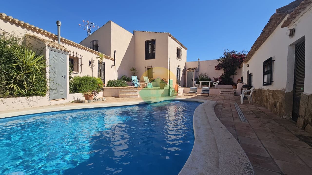 6 bedroom Finca/Country House for sale in Fuente Alamo de Murcia with pool garage - € 299,950 (Ref: 9784413)