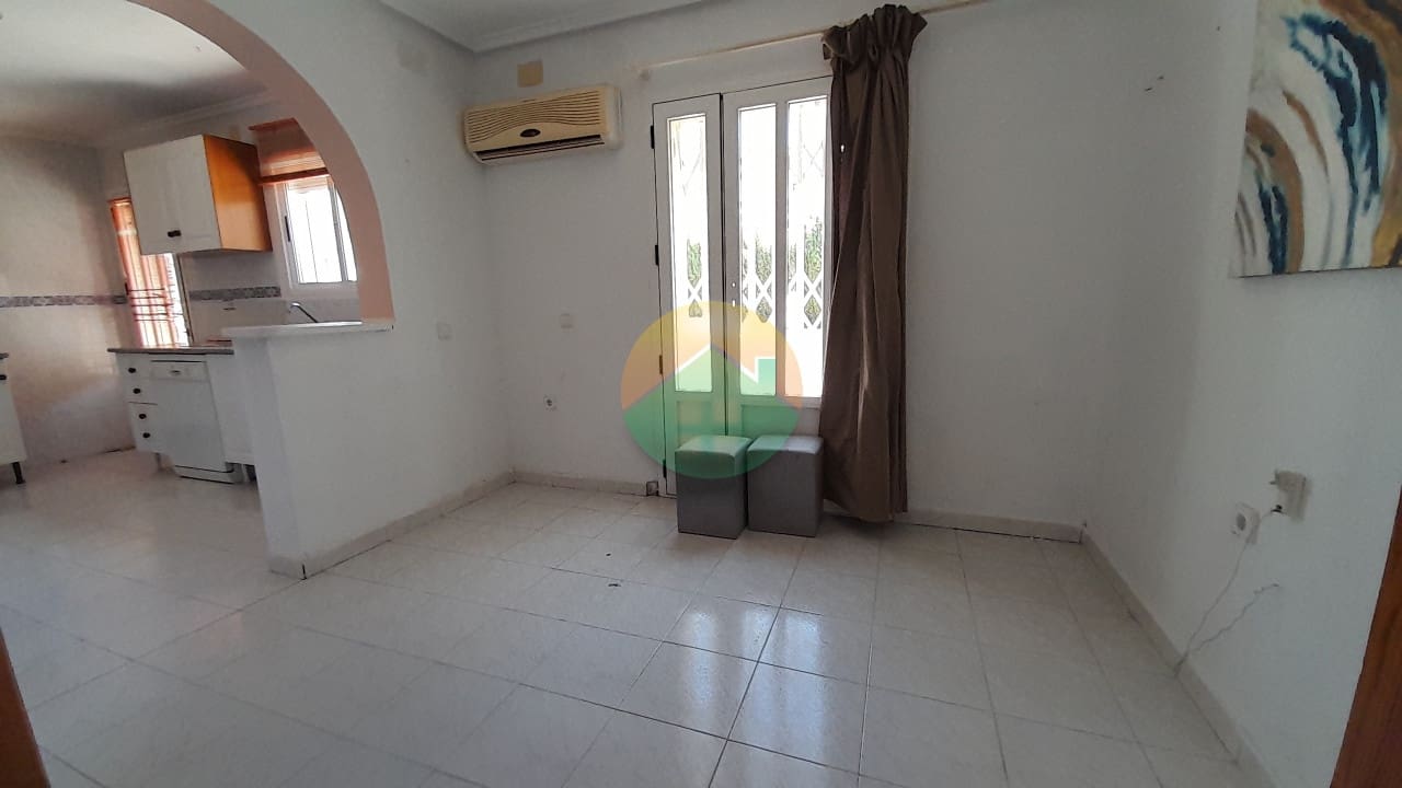 2 soveværelse Villa til salg i Camposol med swimmingpool garage - € 225.000 (Ref: 9787658)