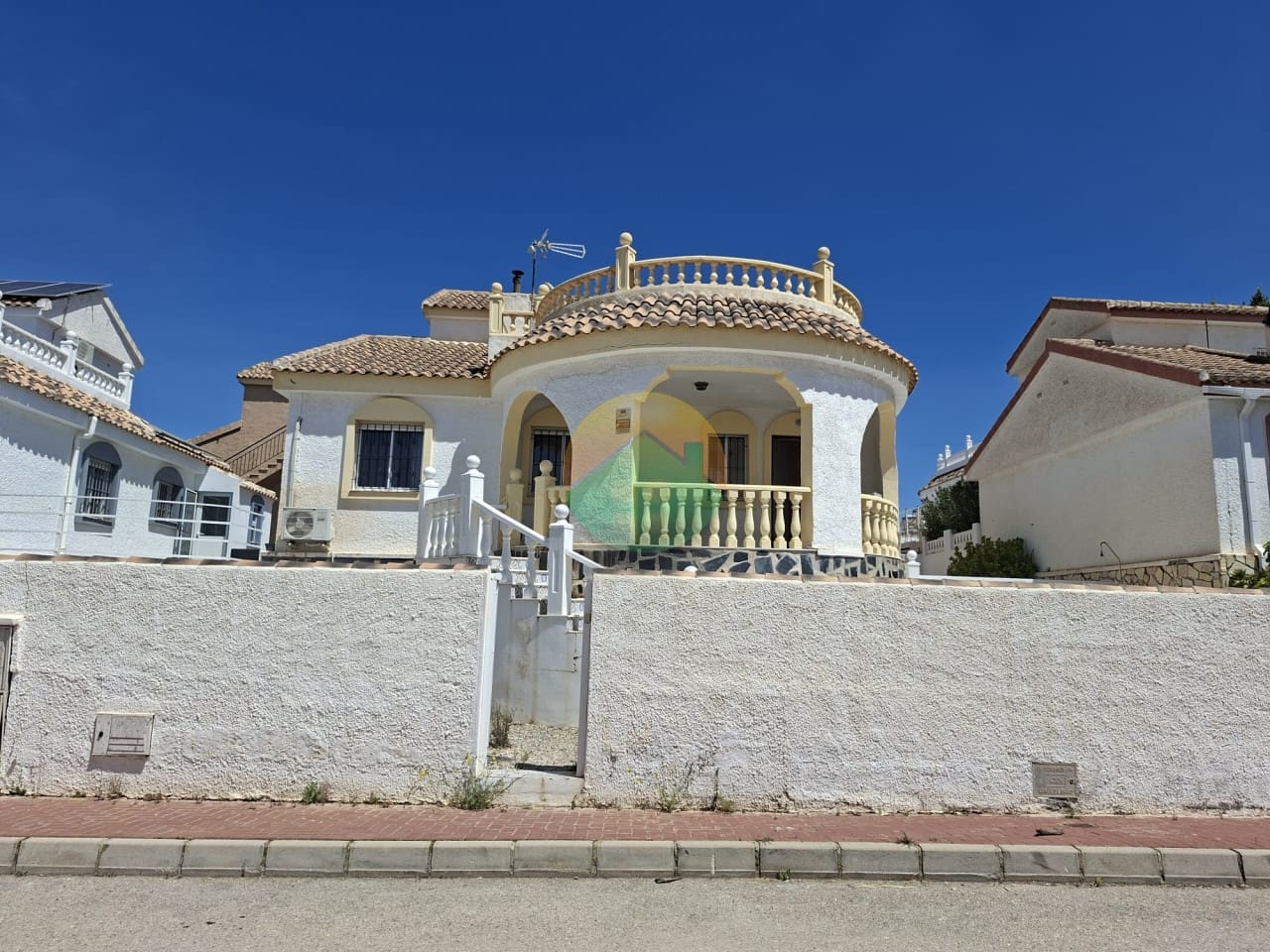 3 soveværelse Villa til salg i Camposol med swimmingpool - € 159.995 (Ref: 9787862)