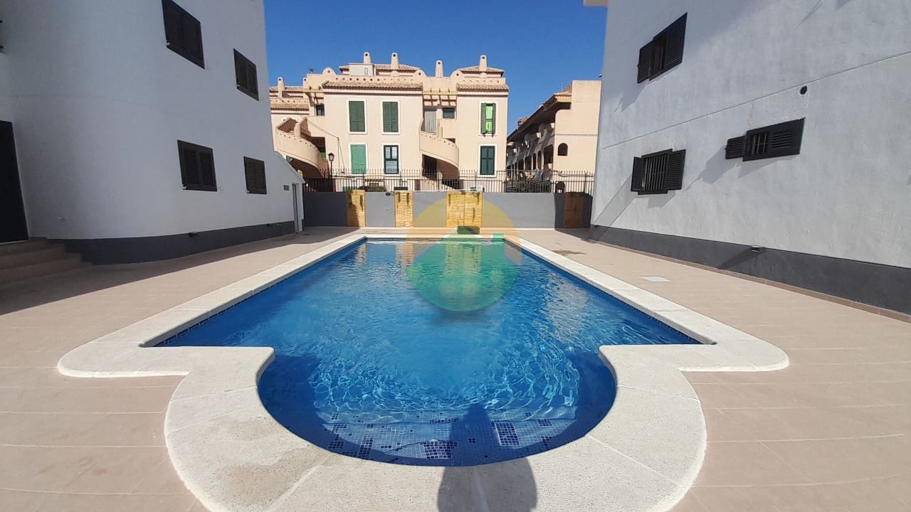 2 Zimmer Apartment zu verkaufen in Puerto de Mazarron mit Pool - 140.000 € (Ref: 9843869)