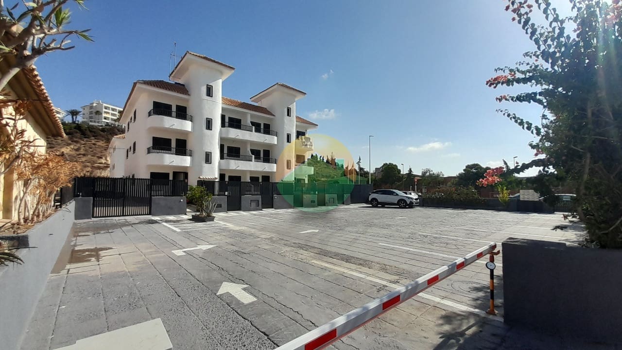 2 Zimmer Apartment zu verkaufen in Puerto de Mazarron mit Pool - 140.000 € (Ref: 9843869)