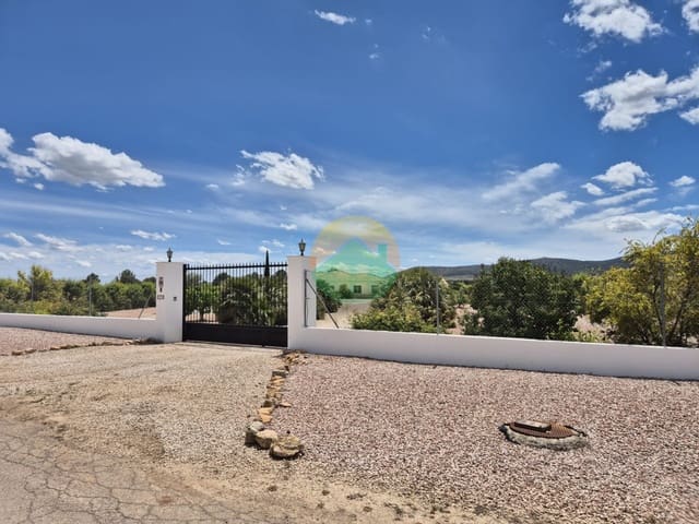 4 slaapkamer Rijtjeshuis te koop in Caravaca de la Cruz met zwembad garage - € 275.000 (Ref: 9844163)