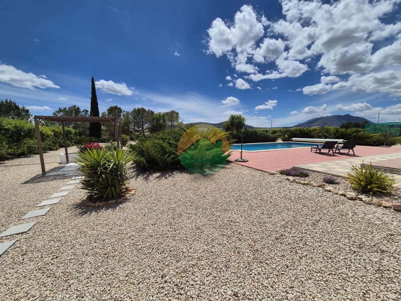 4 bedroom Villa for sale in Caravaca de la Cruz with pool garage - € 275,000 (Ref: 9844163)