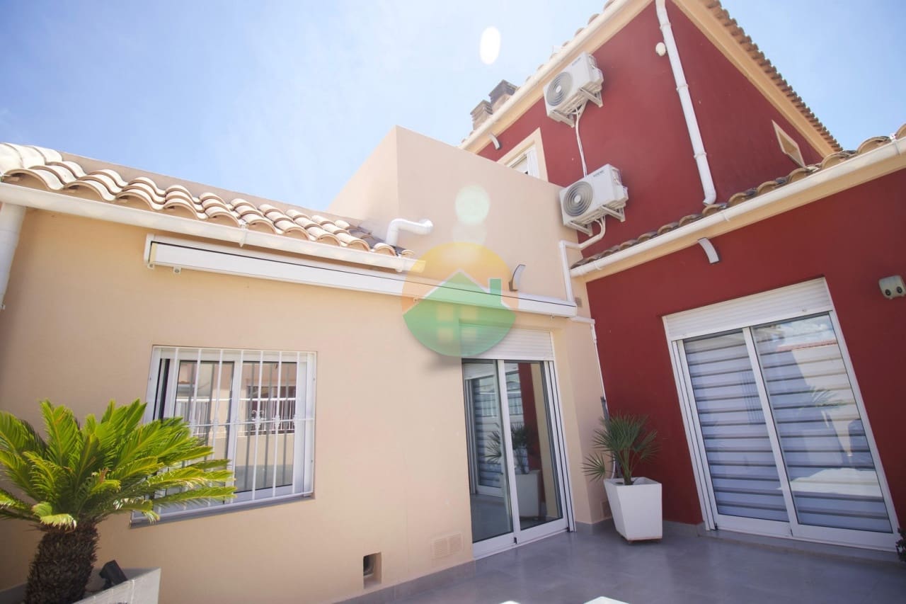 Pareado de 3 habitaciones en La Pinilla en venta con garaje - 159.950 € (Ref: 9847830)