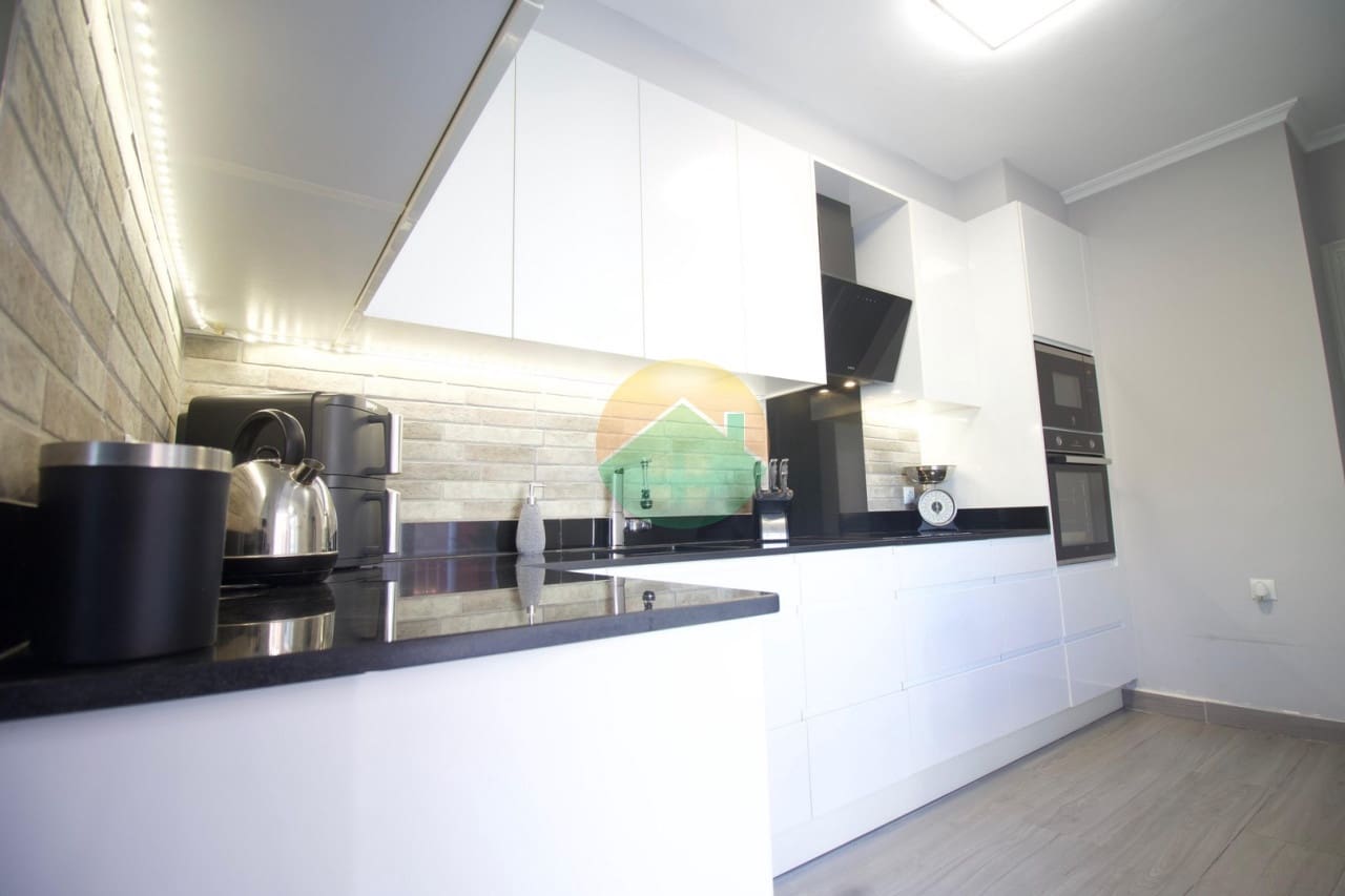 Pareado de 3 habitaciones en La Pinilla en venta con garaje - 159.950 € (Ref: 9847830)