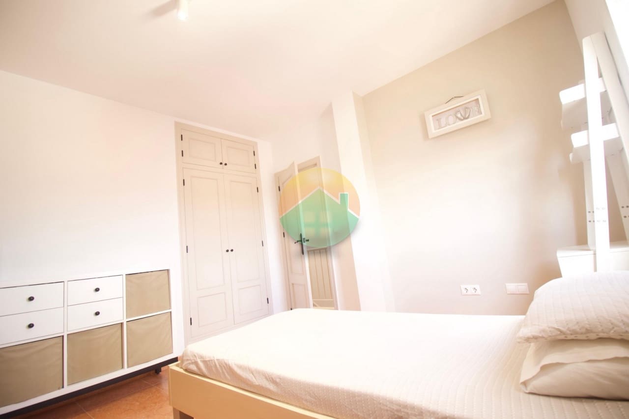 Pareado de 3 habitaciones en La Pinilla en venta con garaje - 169.950 € (Ref: 9847831)