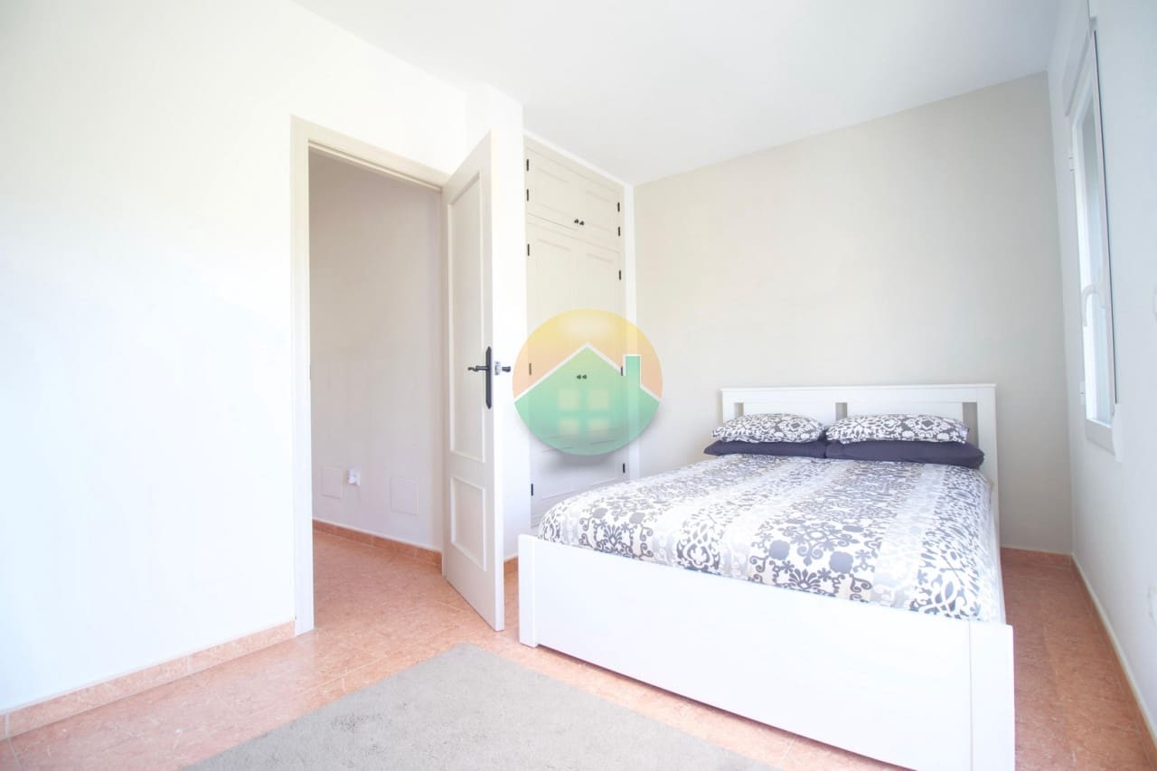 Pareado de 3 habitaciones en La Pinilla en venta con garaje - 169.950 € (Ref: 9847831)