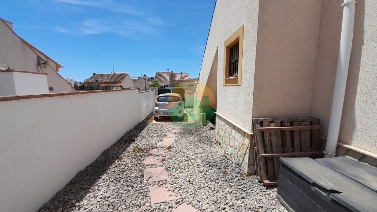 2 chambre Villa/Maison Semi-Mitoyenne à vendre à Camposol avec piscine garage - 114 995 € (Ref: 9848068)