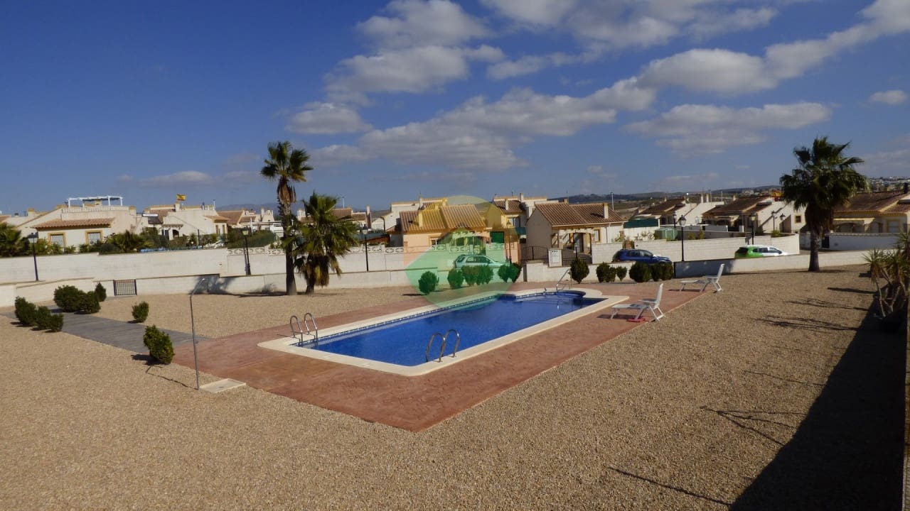2 chambre Villa/Maison Semi-Mitoyenne à vendre à Camposol avec piscine garage - 114 995 € (Ref: 9848068)