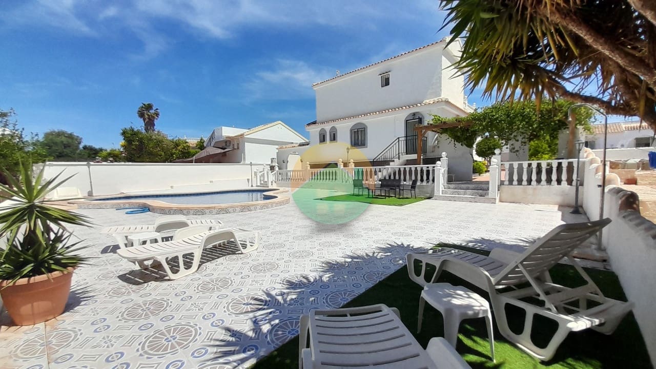 3 sypialnia Willa na sprzedaż w Camposol z basenem garażem - 269 900 € (Ref: 9848201)