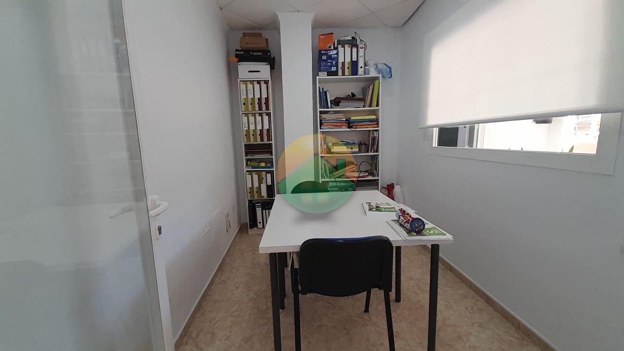 Commercial for sale in Puerto de Mazarron - € 28,500 (Ref: 9850049)