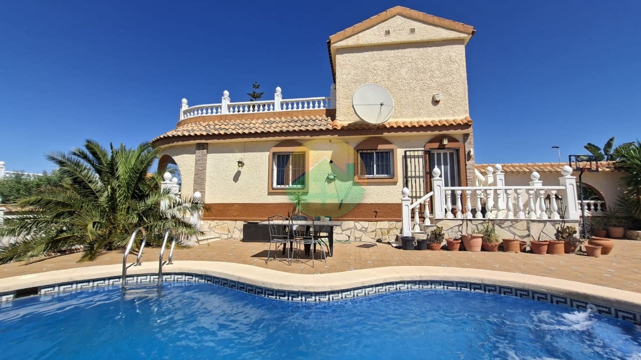 4 bedroom Villa for sale in Camposol with pool garage - € 274,995 (Ref: 9856018)