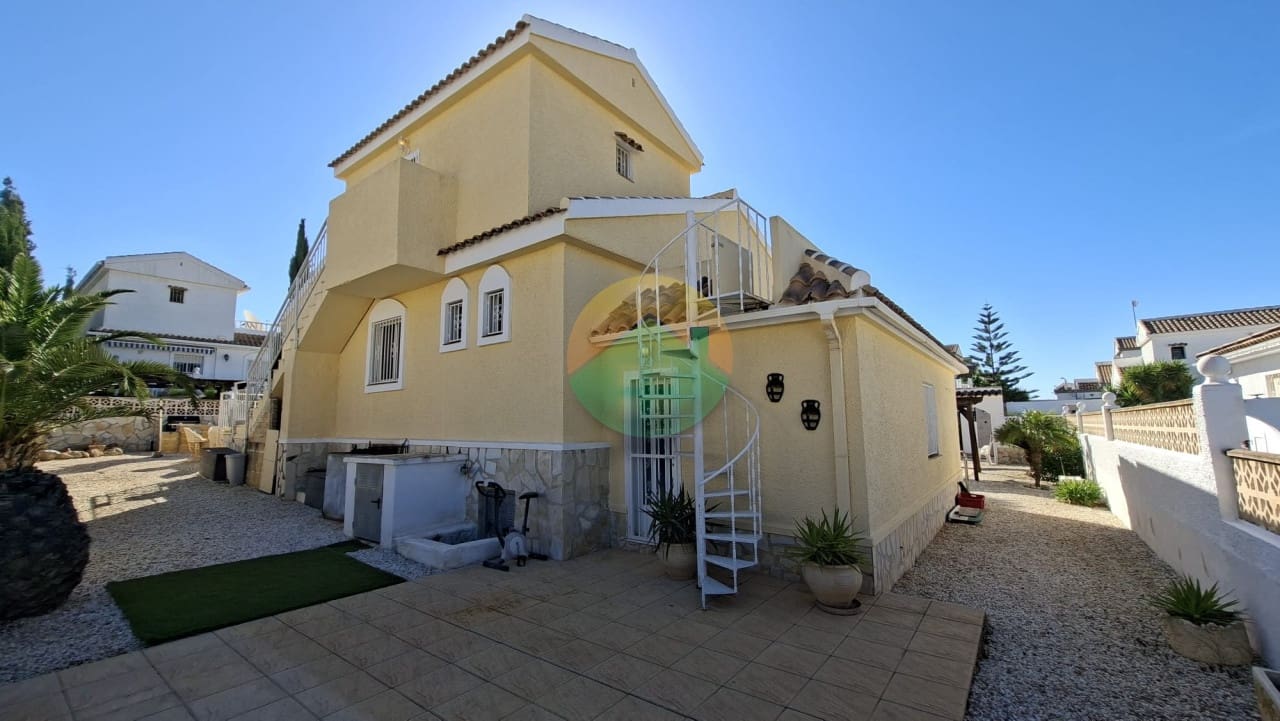 3 bedroom Villa for sale in Camposol with pool garage - € 269,995 (Ref: 9865910)