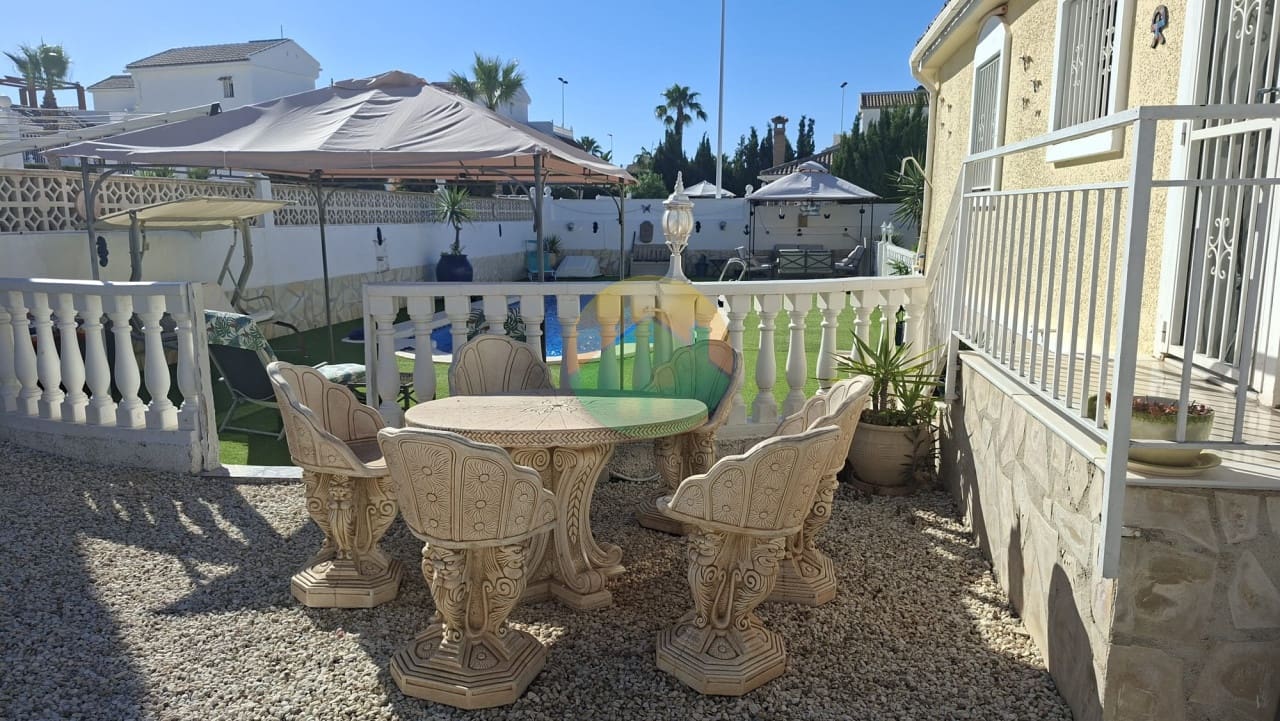 3 bedroom Villa for sale in Camposol with pool garage - € 269,995 (Ref: 9865910)