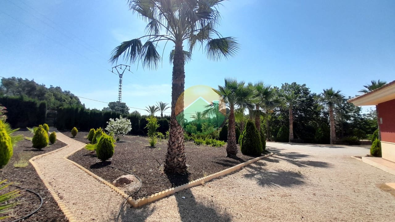 4 soveværelse Villa til salg i Totana med swimmingpool garage - € 450.000 (Ref: 9874168)