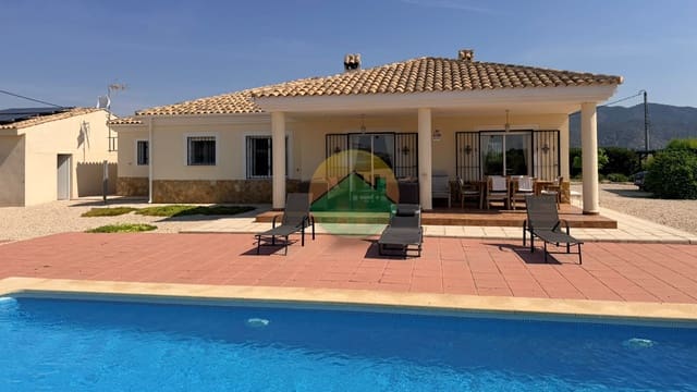Chalet de 4 habitaciones en Barranda, Caravaca de la Cruz en venta con piscina garaje - 260.000 € (Ref: 9889422)