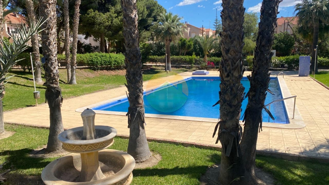 4 Zimmer Reihenhaus zu verkaufen in Alamillo mit Pool Garage - 279.000 € (Ref: 9909031)