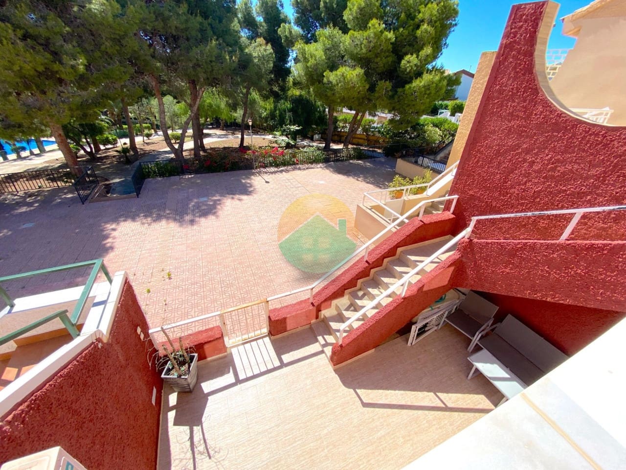 4 Zimmer Reihenhaus zu verkaufen in Alamillo mit Pool Garage - 279.000 € (Ref: 9909031)