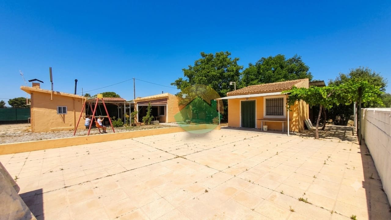 Adosado de 2 habitaciones en Totana en venta con piscina garaje - 389.000 € (Ref: 9914540)