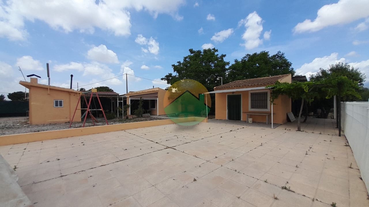 Adosado de 2 habitaciones en Totana en venta con piscina garaje - 389.000 € (Ref: 9914540)